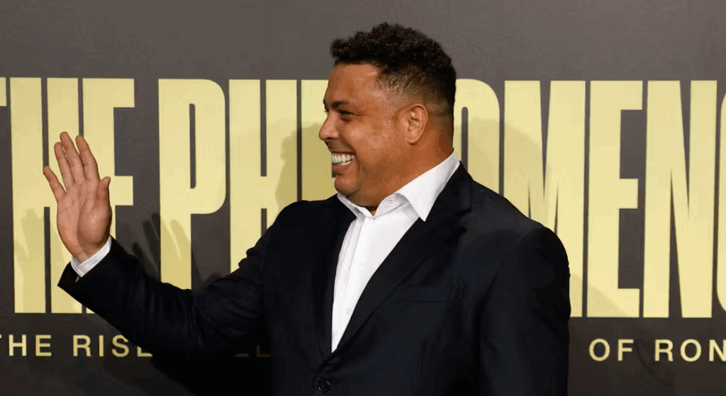 De Messi a Os Gêmeos: leilão de Ronaldo movimenta milhões por causa social