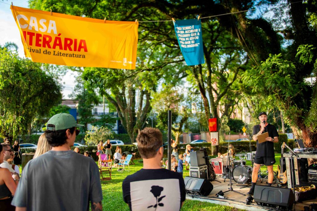 2ª edição da Casa Literária acontece neste sábado (06), em Curitiba