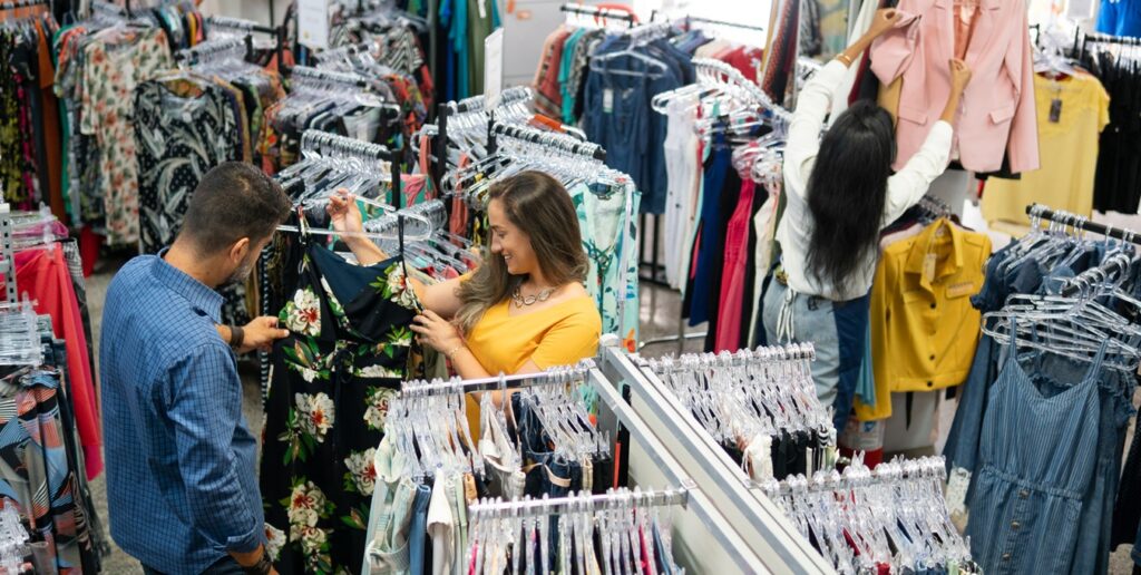 Serviços batem recorde em janeiro, mas núcleo ligado ao consumidor desacelera