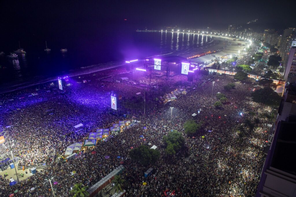 Todo Mundo no Rio com Shakira reúne 2 milhões em Copacabana