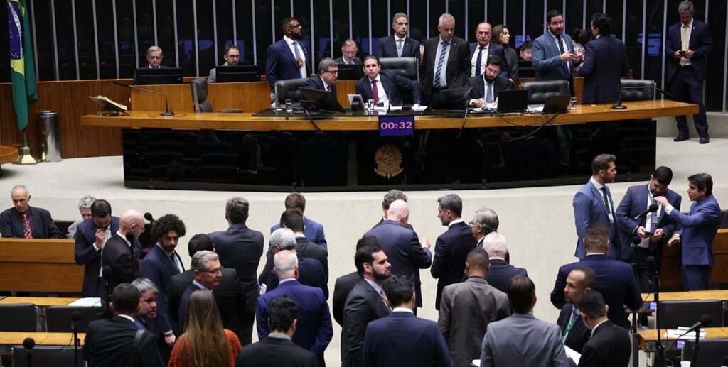 Câmara aprova política nacional para minerais críticos com fundo de R$ 5 bi