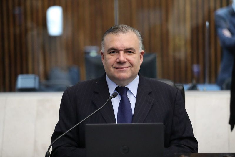 Ney Leprevost vai propor a “CPI das BETs” no Paraná. Parlamentar quer saber quem lucra com a destruição das famílias e averiguar suspeitas de manipulação