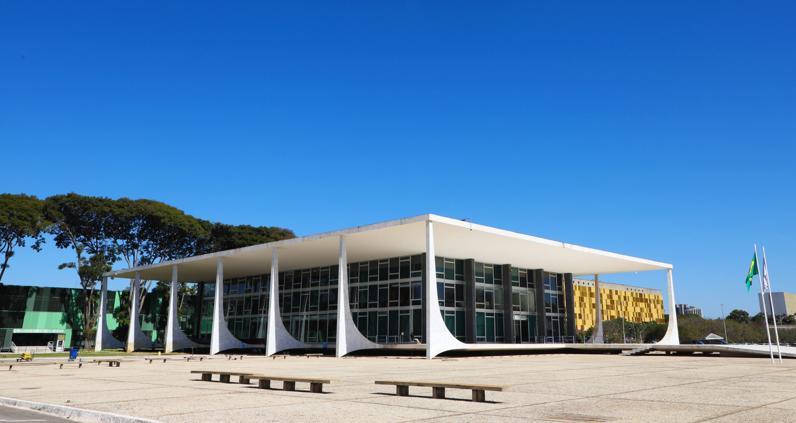 Julgamento sobre investigação de Moraes será teste para colegialidade e credibilidade do STF, avalia especialista