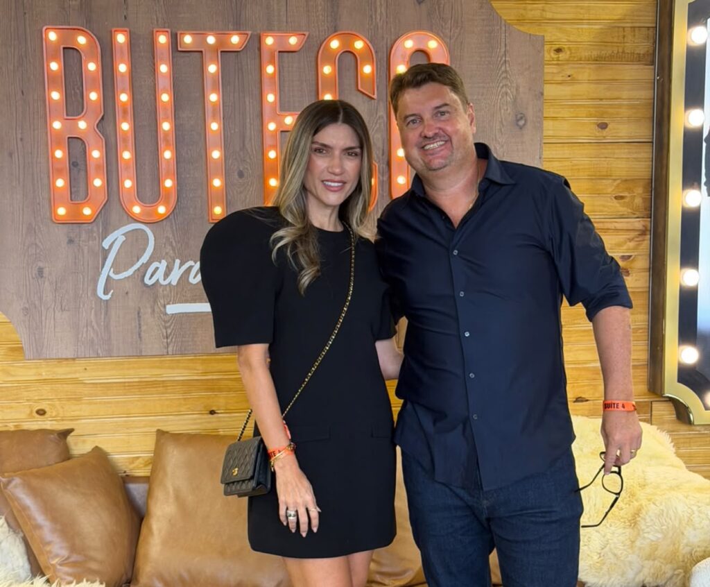 Luiz Gustavo “Pinguim” e Josi Cantatutti, da LG Produções, prestigiam o Maior Buteco do Mundo