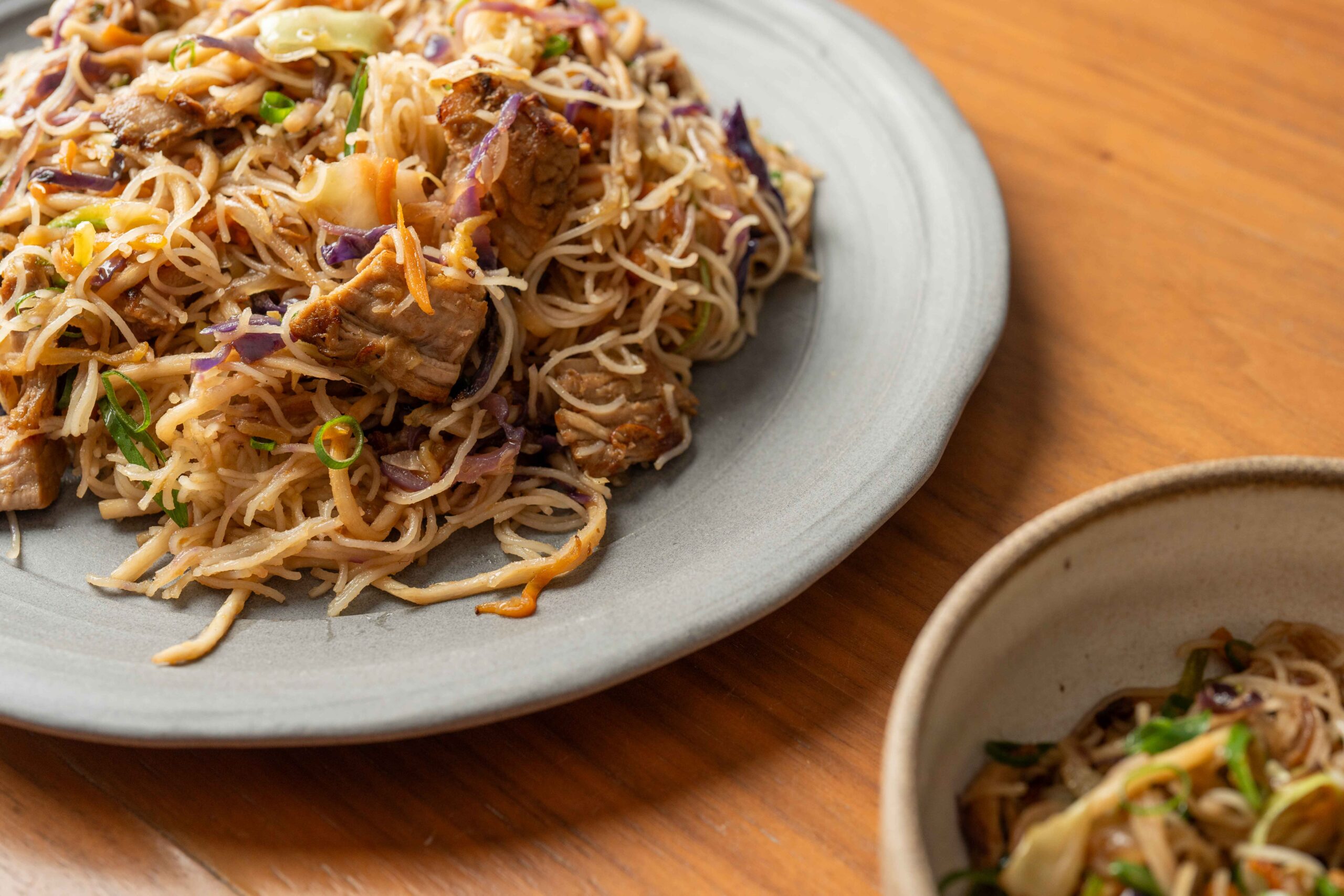 Dia do Macarrão: chef Manu Buffara ensina receita de japchae, clássico da culinária coreana